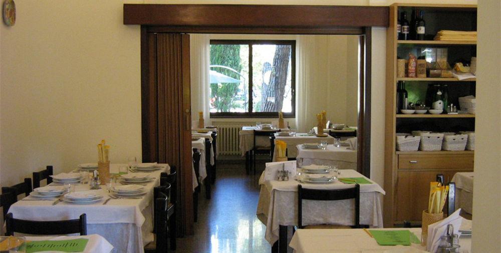 Hotel Trieste Senigallia Exterior photo