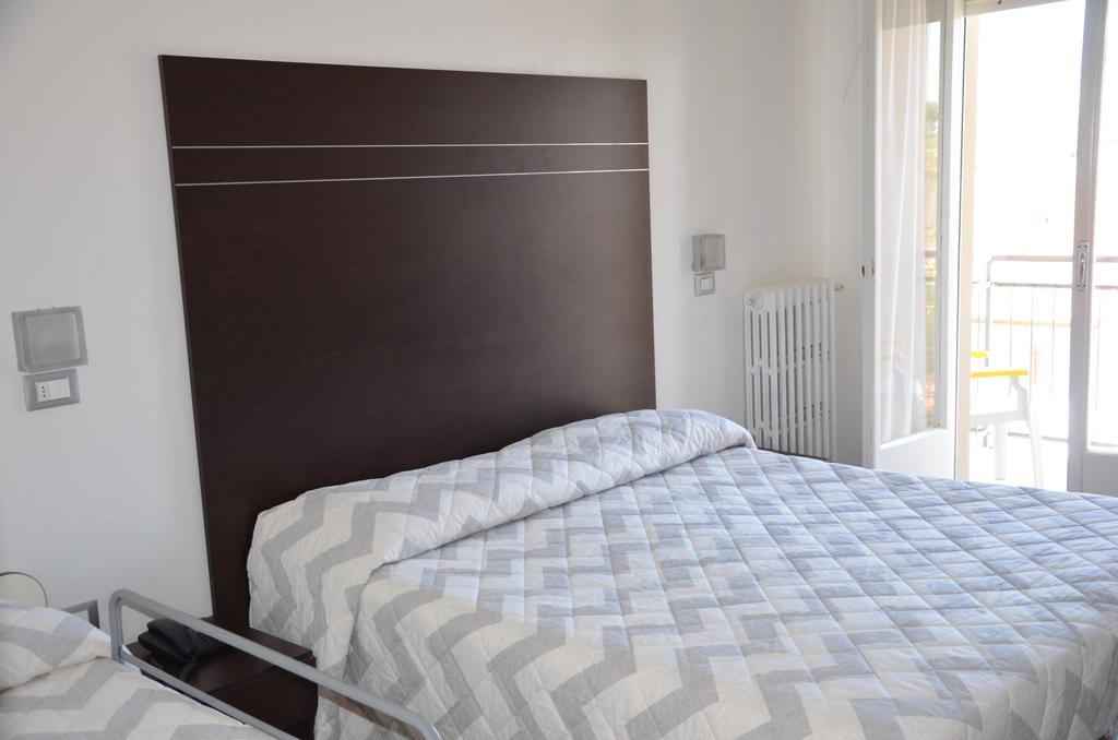 Hotel Trieste Senigallia Exterior photo